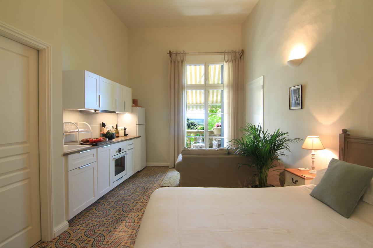 Cinq & Sept Hotel Roujan Zewnętrze zdjęcie